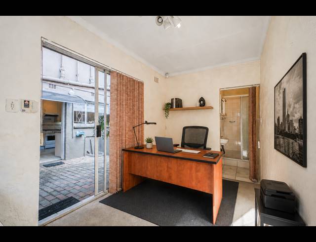 4 BEDROOM APARTMENT FOR SALE IN FAIRLAND
